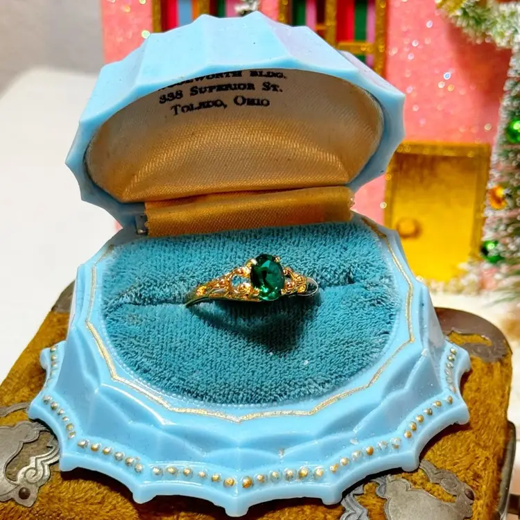 Vintage Gold Electroplate Costume Ring Size 9