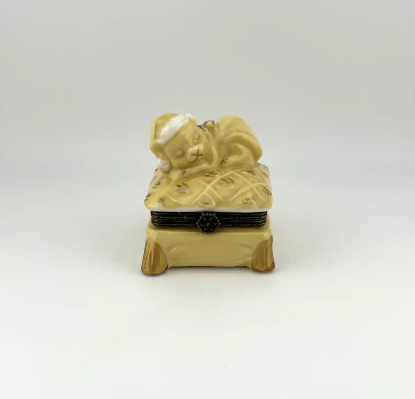 Porcelain Sleeping Cat Trinket Box 2.25”x 2.25”x 2.5”