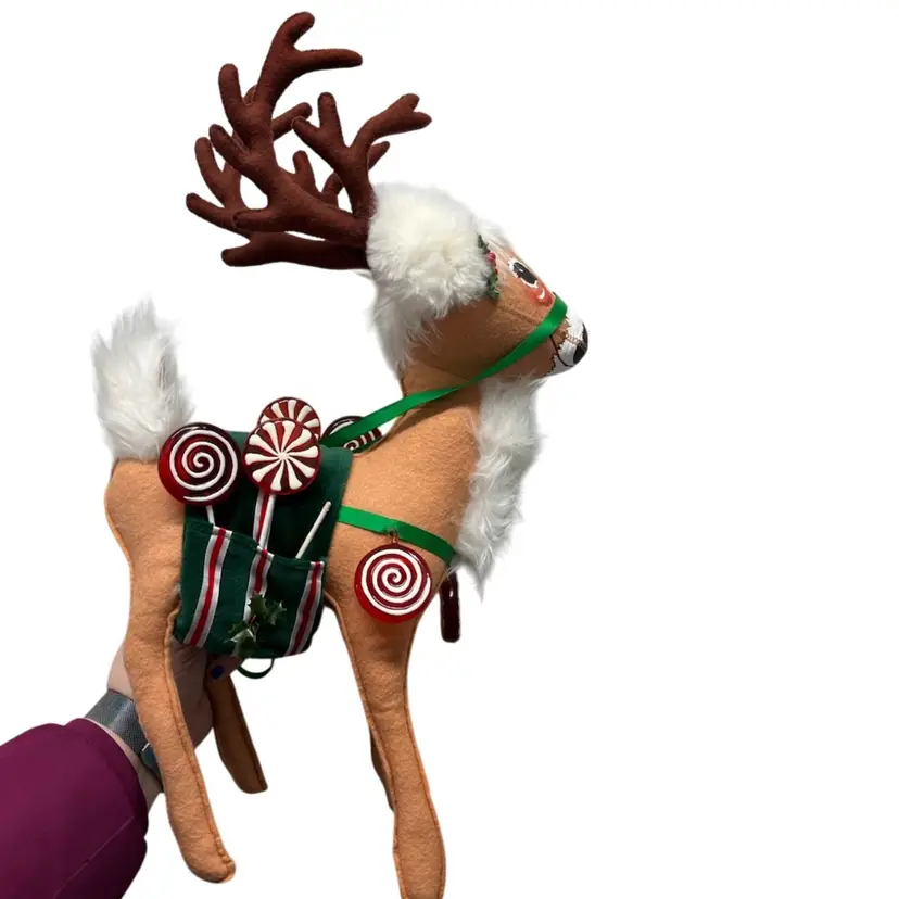Single 20” Tall Anna Lee Reindeer 2004