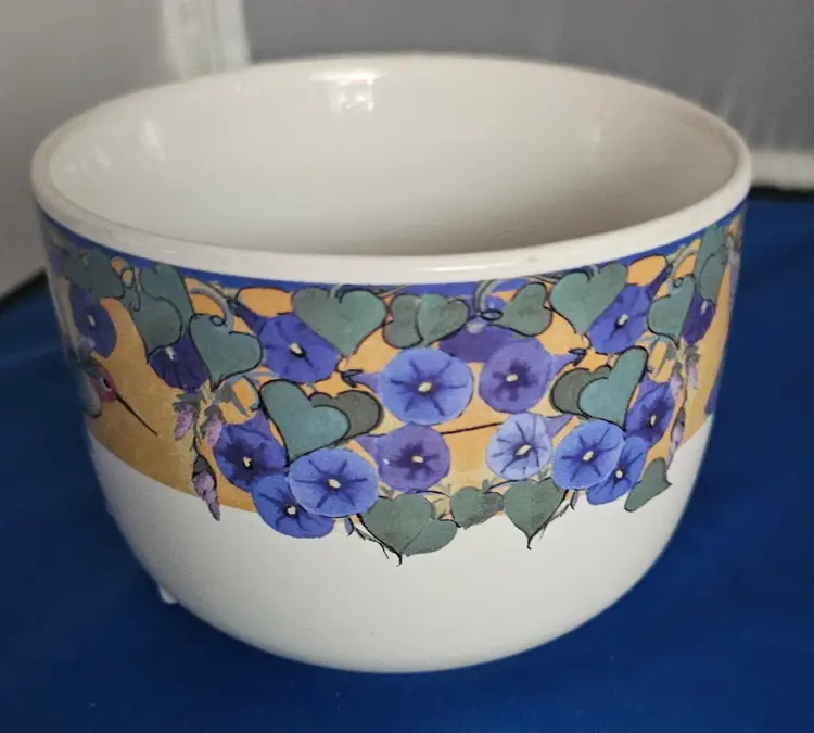 Hummingbird Coffee Mug - G G I - Made in China