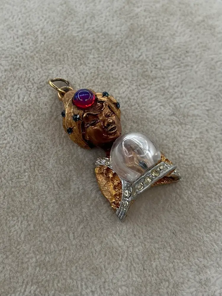 #J80 Vintage HAR HARGO Magic Fortune Teller Genie Bust Torso Charm