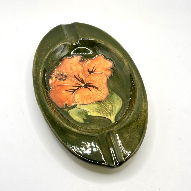 Moorcroft Hibiscus Pattern Olive Green Ashtray England 6”