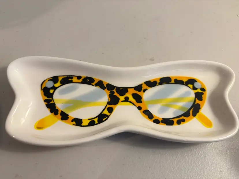 Eyeglasses Holder Tray