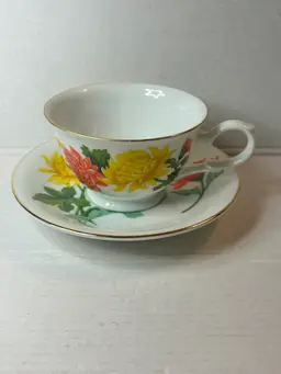 Vintage Avon Blossoms of the Month Cup & Saucer November Chrysanthemum 1991