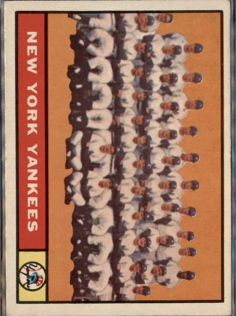 1961 Topps #228 New York Yankees - ( ) - New York Yankees
