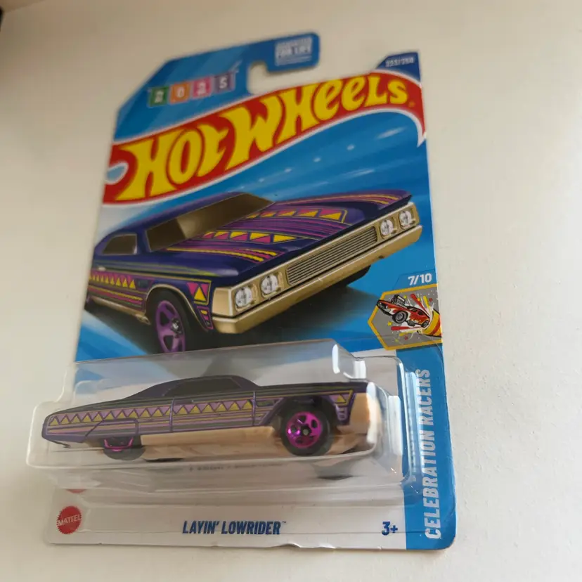 Hot wheels Layin Lowrider celebration racers 7/10