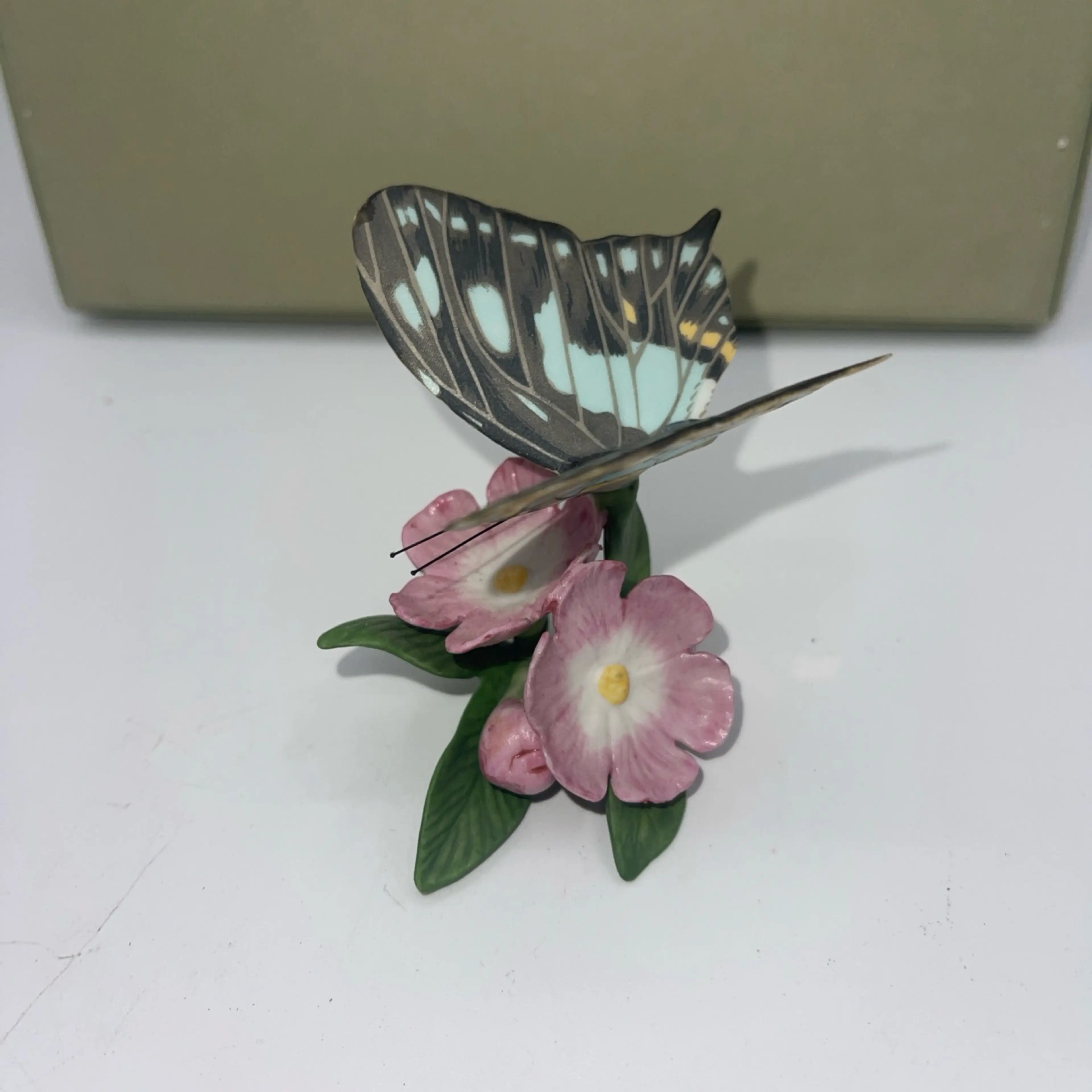 Image 3 of 8