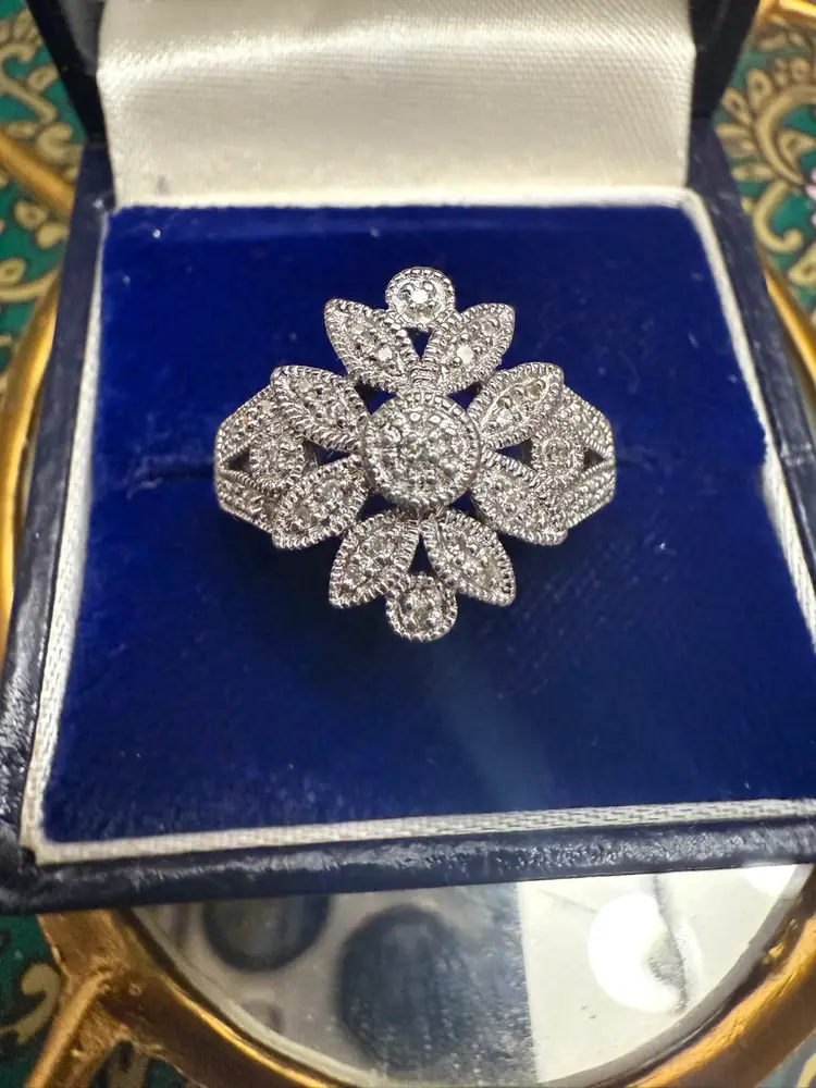 Sterling silver and genuine diamond Leslie ring size 6