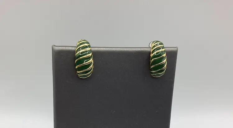 Stunning Deep Green Shrimp Style Pierced Earrings