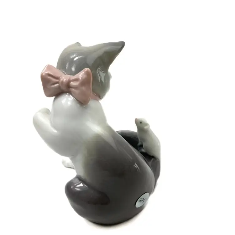 Cat and Mouse Curious Kitten Pink Bow Vintage Lladro Juan Huerta sculptor Spain