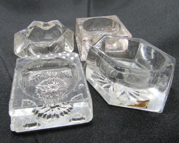 4 Vtg Assorted Shaped Glass Open Salt Cellars (#152)