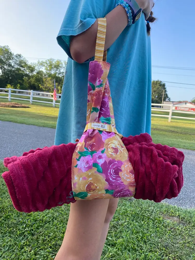 Towel/Blanket Holder