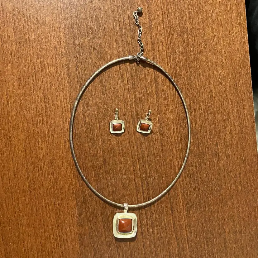 VTG Silver colored Carnelian Choker Pendant and Earrings