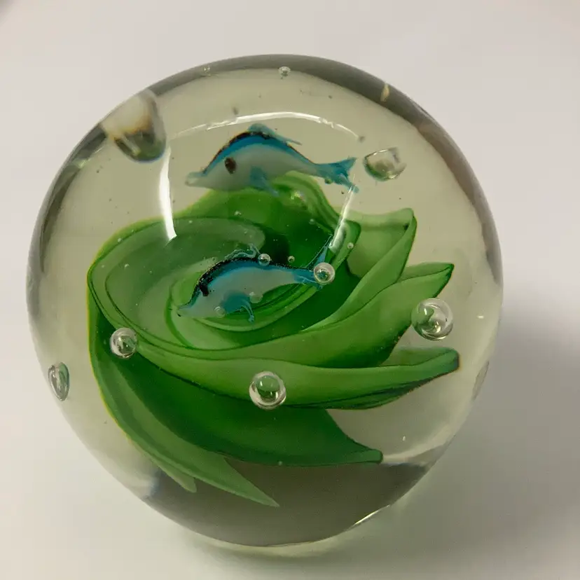 Under The Sea Glass Paperweight! 2 3/4” Tall x 3” Wide!