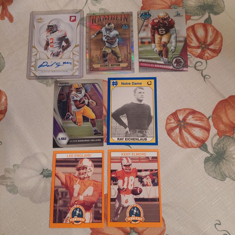 Lot of 7 College Football cards. David Eziomume auto, +. Letter E.