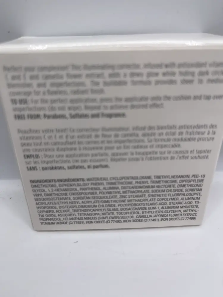 Avon FMG Illuminating Cushion Corrector  Compact, Shade Medium Makeup