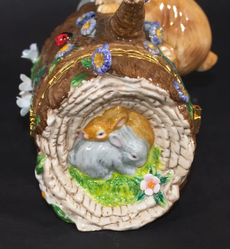 Vintage 1990s Easter Bunny Porcelain Trinket Box Large Butterflies Flowers 5.5" x 4.5"