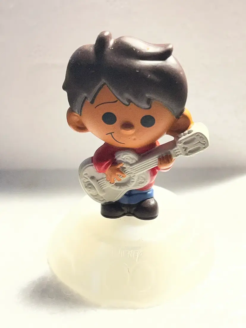 Disney Figurine PVC Coco Miguel 100th Anniversary