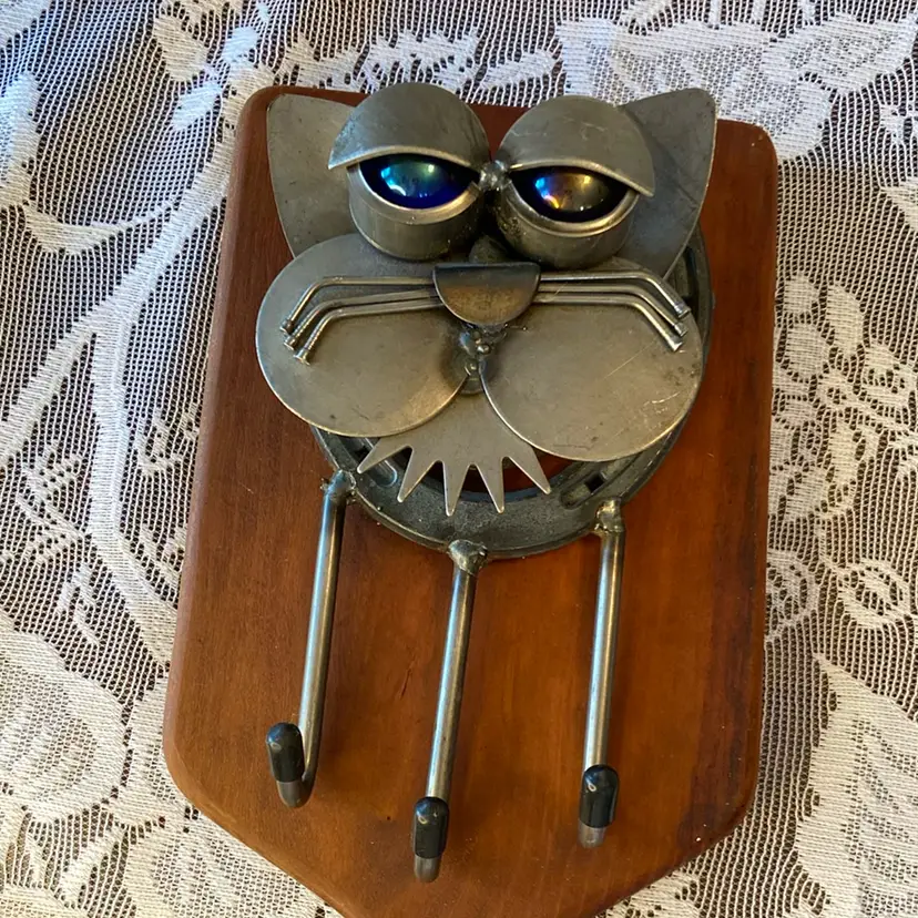 “Yard Birds” Hand Crafted Heavy Metal Cat Hook