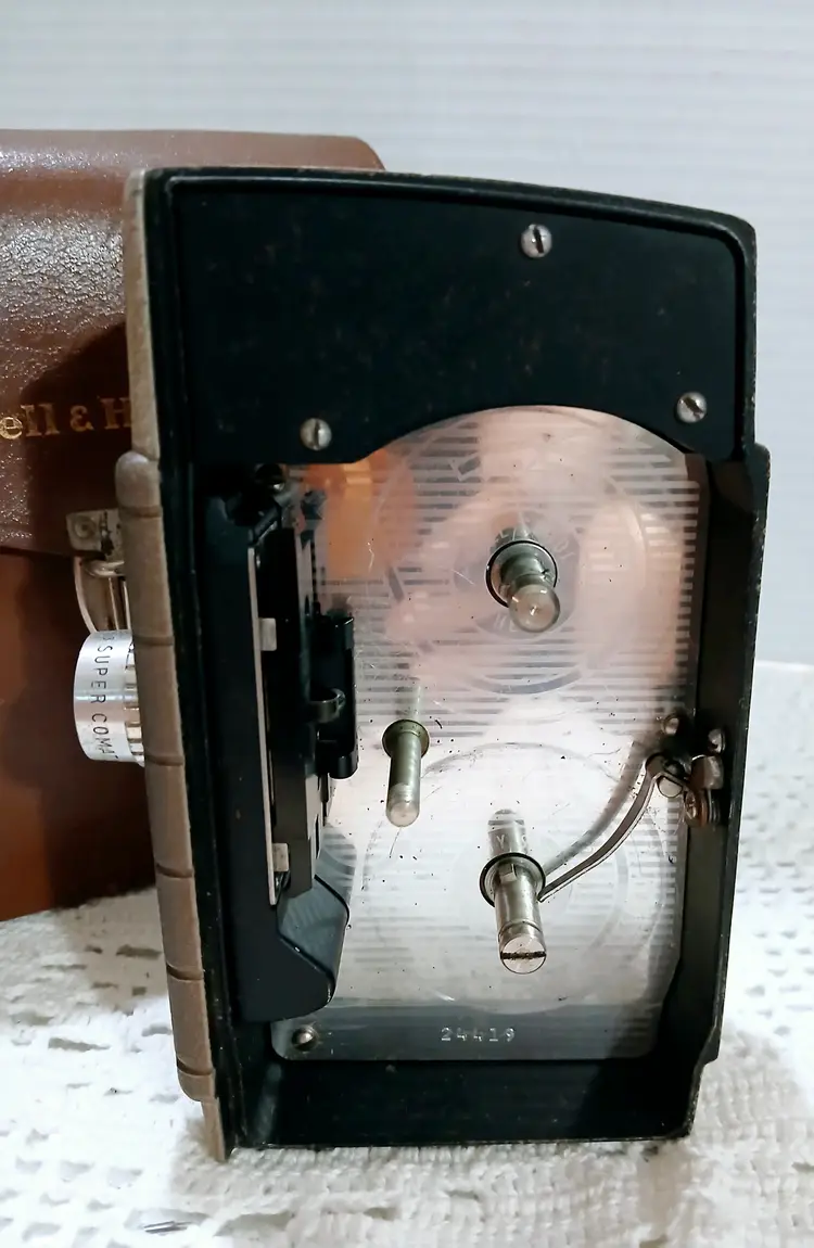 Bell & Howell 252 8 mm Camera w/Original Bag