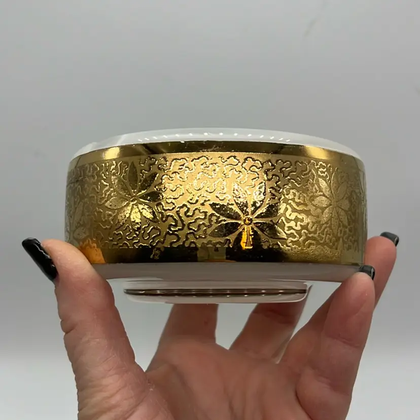 MCM White Glass w Gold Design Ashtray | 4” *read