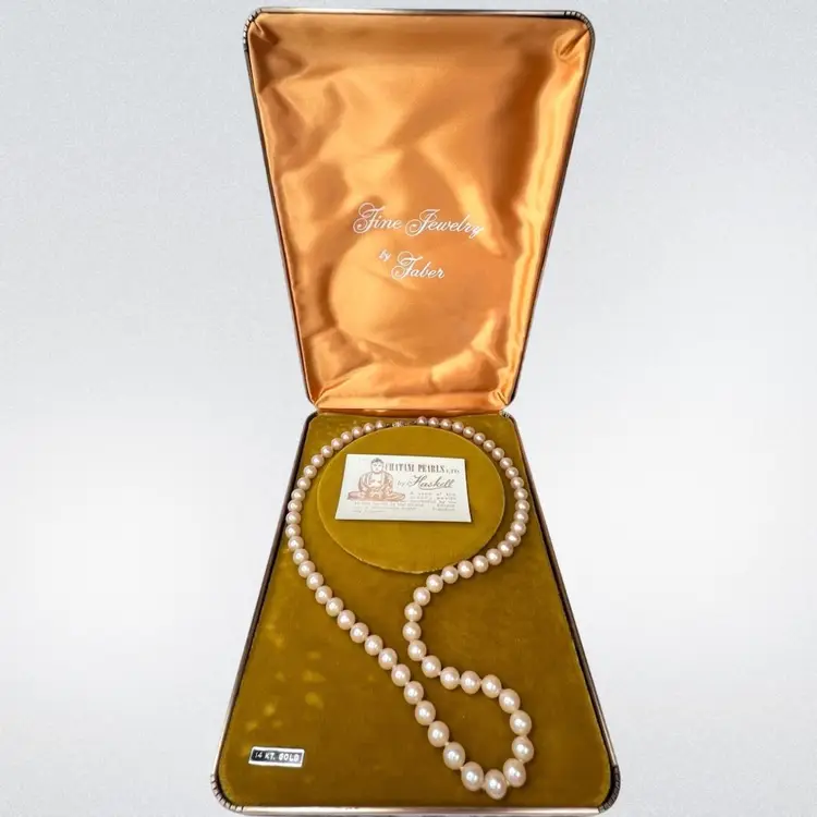 22-1/2” Mid-Century Glass Pearl Necklace w/ Original Box. 14K Gold Clasp. Chatani Pearls For Haskell Faber Beverly Hills. Single Owner.