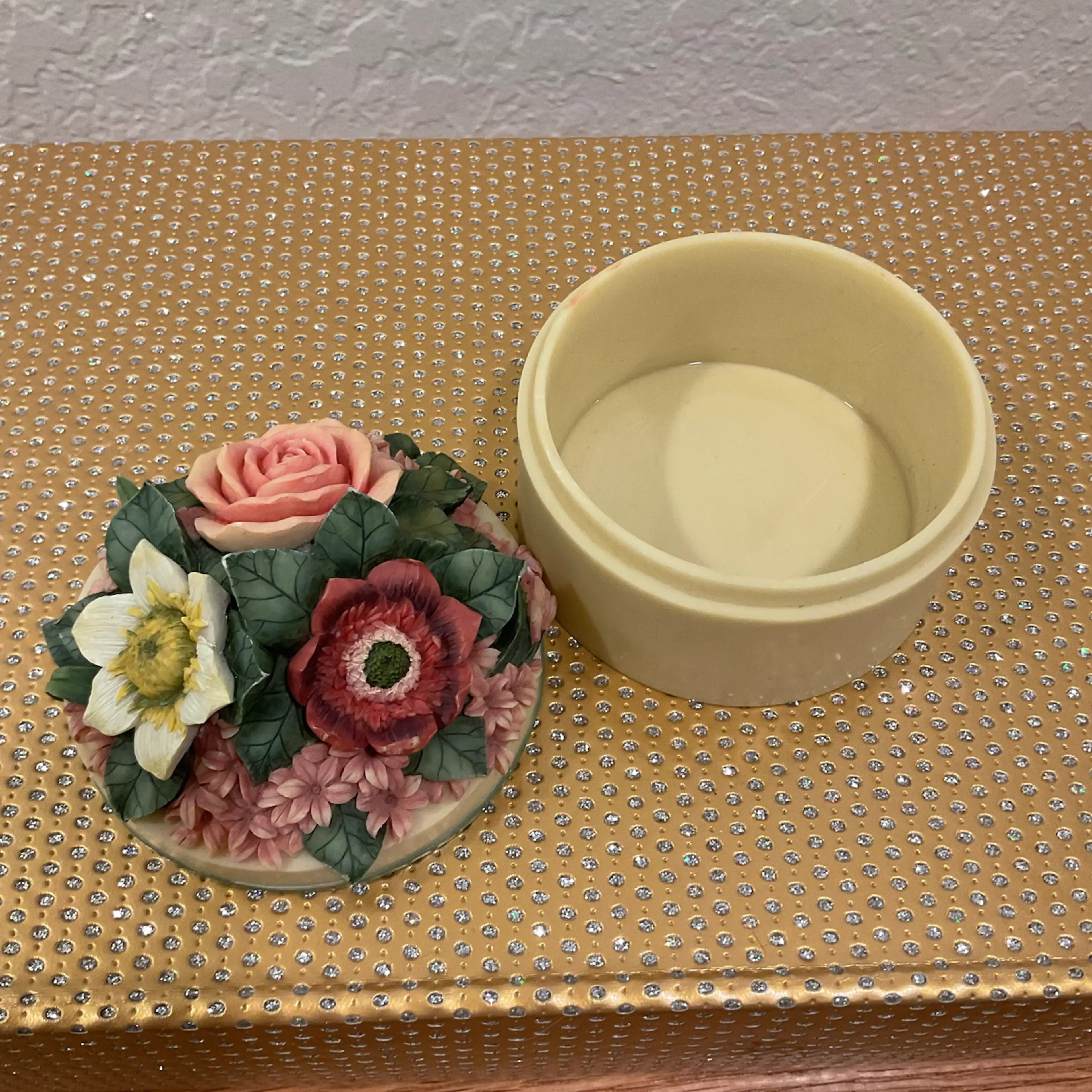 Image 2 of 2