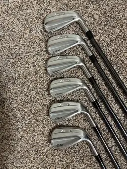 Titleist T100 ‘21 4-9i w/Recoil Dart F5 (x-stiff) 125 +1/4in.