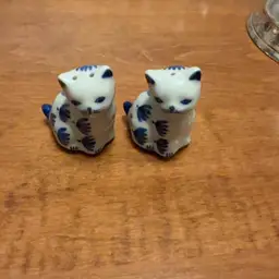 Cat Salt & Pepper Shakers