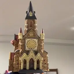 Dickens Collectibles Gorgeous Church Light Up Holiday Display 11.5”