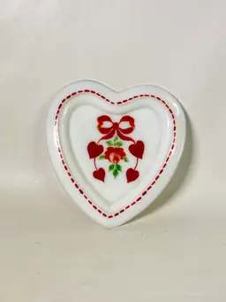 Vintage Westmoreland Milk Glass Heart With Painted Flower And Hearts