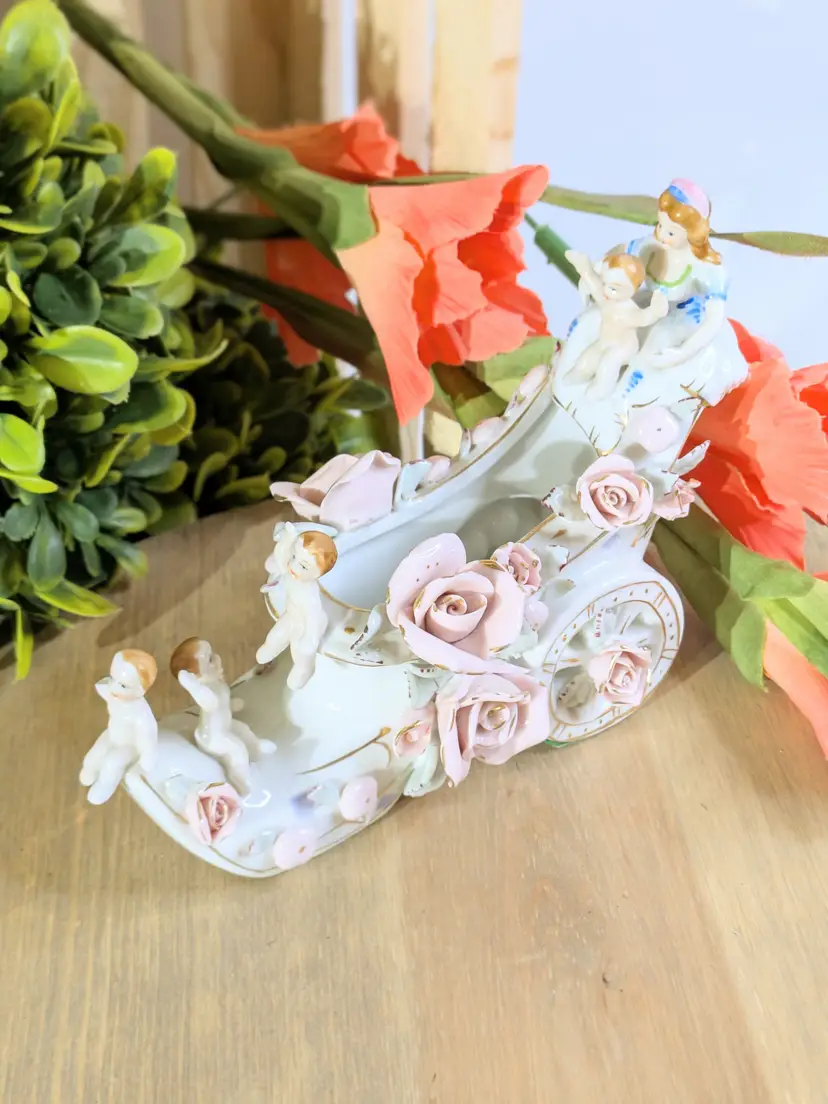 Delicate Mother And Children Carriage Porcelain Shoe Figurine
