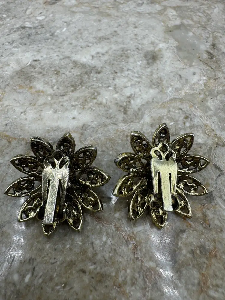 # 1 Vintage Blue Glass Rhinestone & Faux Pearl Gold Tone Clip Earrings