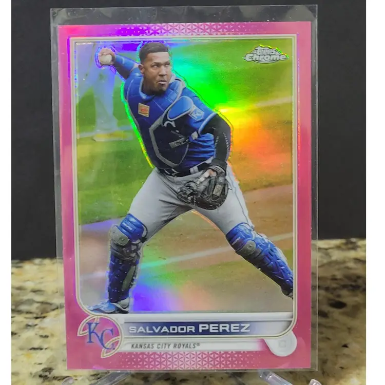 2022 Topps Chrome Base Pink #50 Salvador Perez - Kansas City Royals