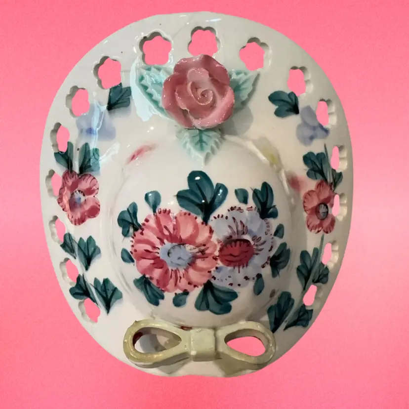 Mid-Century Floral Sun Hat Wall Pocket