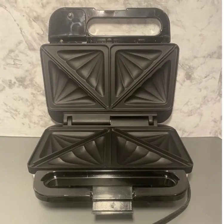 Vintage Rival Sandwich and Snack Maker Model 9720 Used Great Condition Kitchen &