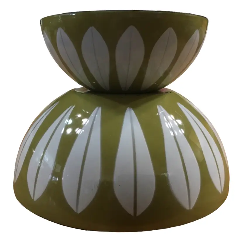MCM Catherineholm of Norway Enamel Lotus Bowls Set of 2  Avocado Green