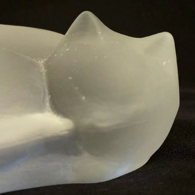 Paperweight Glass Sleeping Cat Nybro made in Sweden Frosted 2" Tall × 4¼" Long Approximately