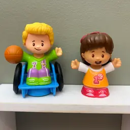 2016 Fisher Price Little People Figures
