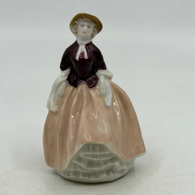 Vintage Wade Pottery Ceramics Lady Figurine My Fair Ladies Fine Porcelain Amanda W/ Original Box And Insert Collectible Marvin England