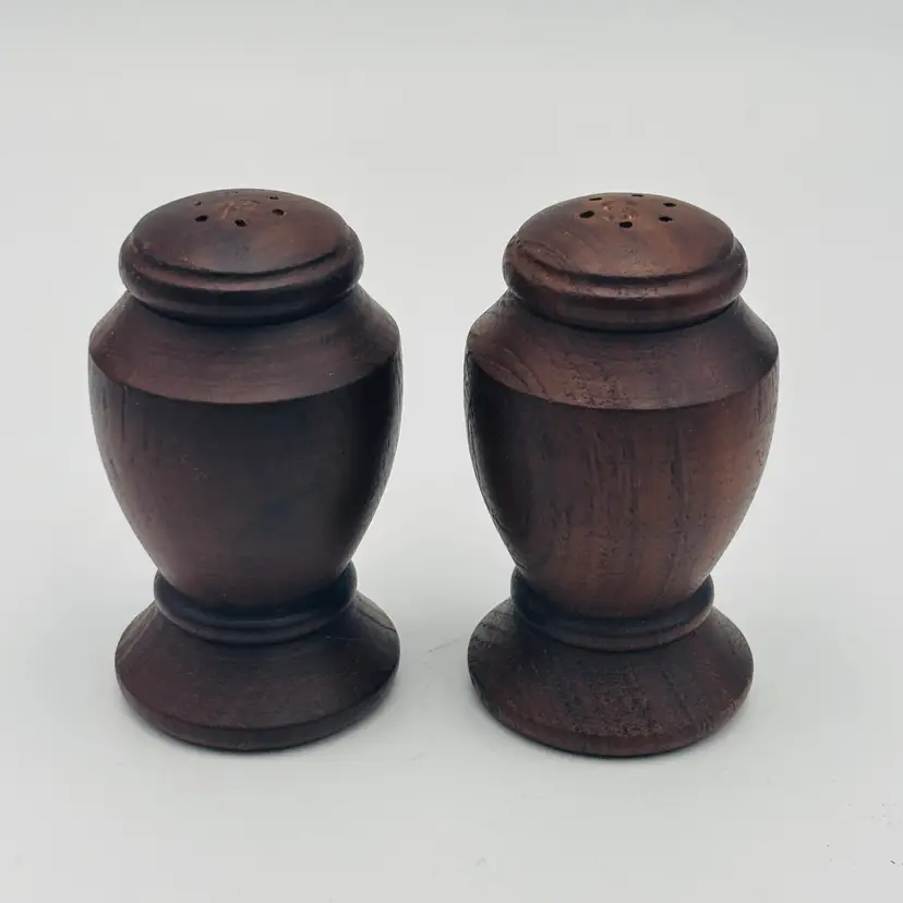 Vintage Wood Grain Wooden Salt & Pepper Shakers Set  3 Inches Red Rubber Stopper