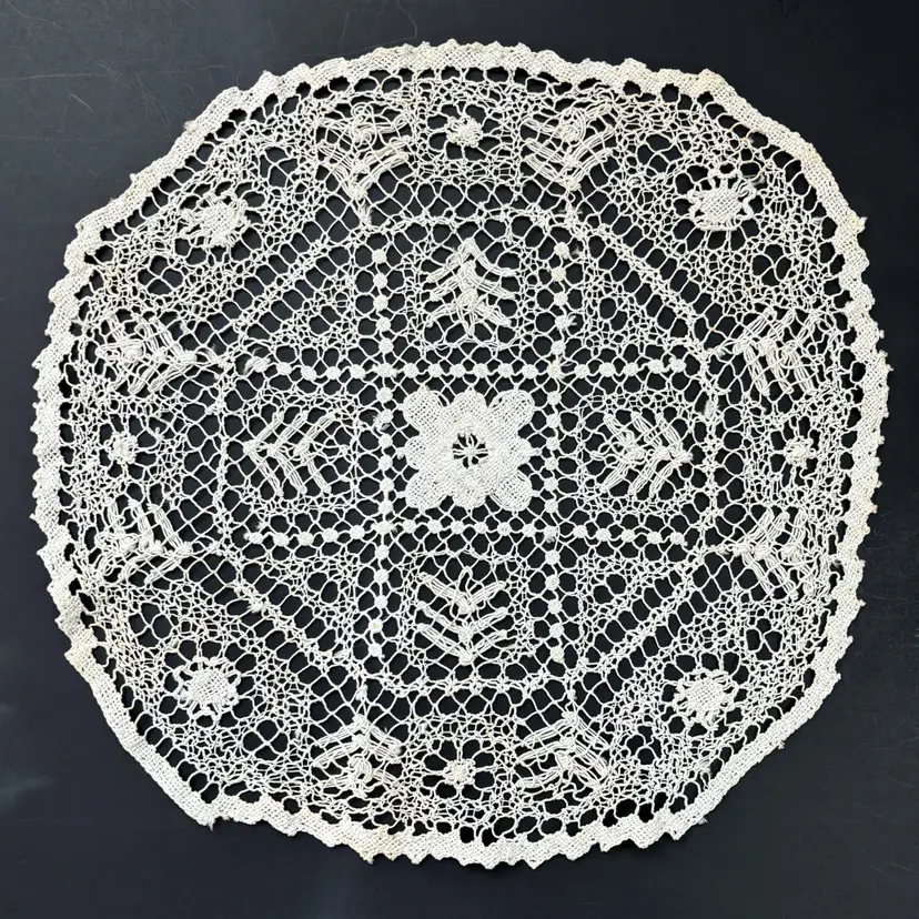 Italian Filet Lace Centerpiece Doily Round Vintage Cottage Core Shabby Décor