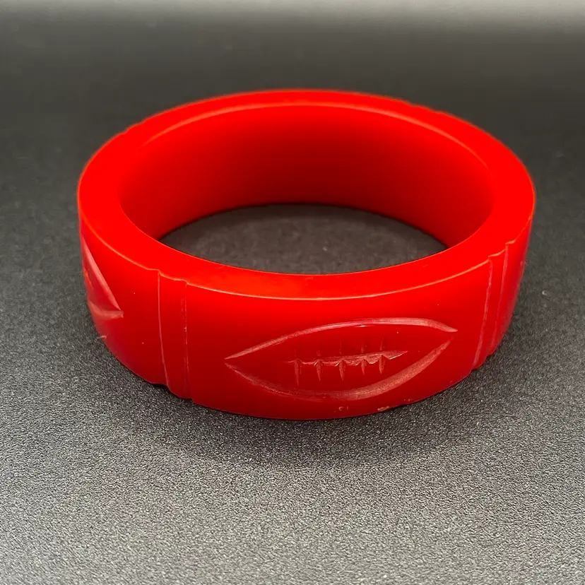 Vintage, Carved, Red Bakelite Bangle