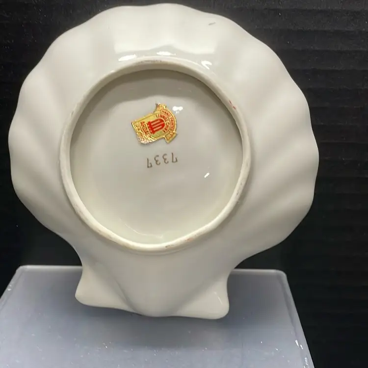 Vintage Ceramic Seashell Soap or Trinket Dish Violets & Butterfly Gold Accent