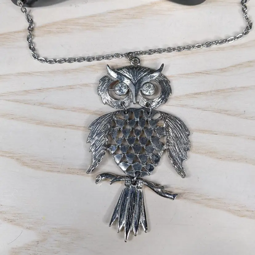 Owl Necklace Silver Tone Large Articulated 70s Bird  Clear Rhinestone Eye  Pendant Jewelry