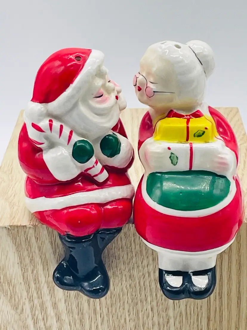 Mr. and Mrs. Claus Salt and Pepper Shakers