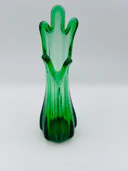Vintage Green 5 Finger Swung Art Glass Vase 7.5” Stretch MCM