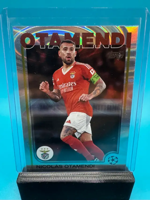 Nicolas Otamendi Topps UEFA CC Rain Drops Parallel Benefica