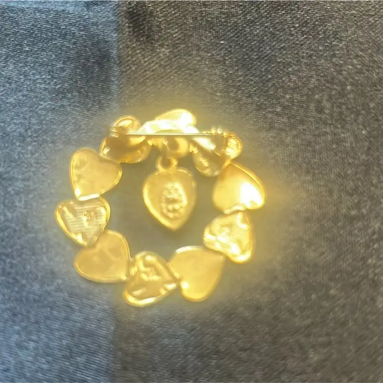 1950s vintage catholic Saint Mary Heart religious Brooch Tested as 10-12k Gold