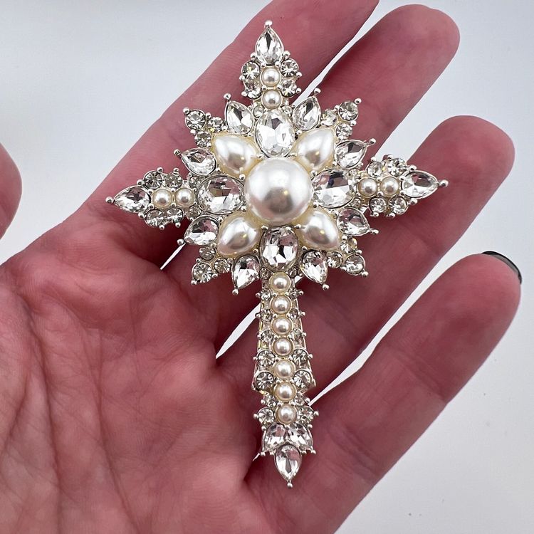 Gorgeous Vintage Napier Cross Rhinestone And Faux Pearl Brooch 3.25” FF
